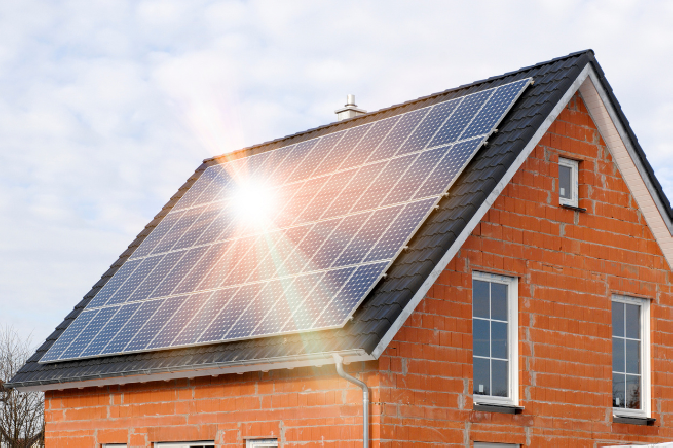 Solar + Electric Heating: A Practical UK Guide (What Works, What Doesn’t)